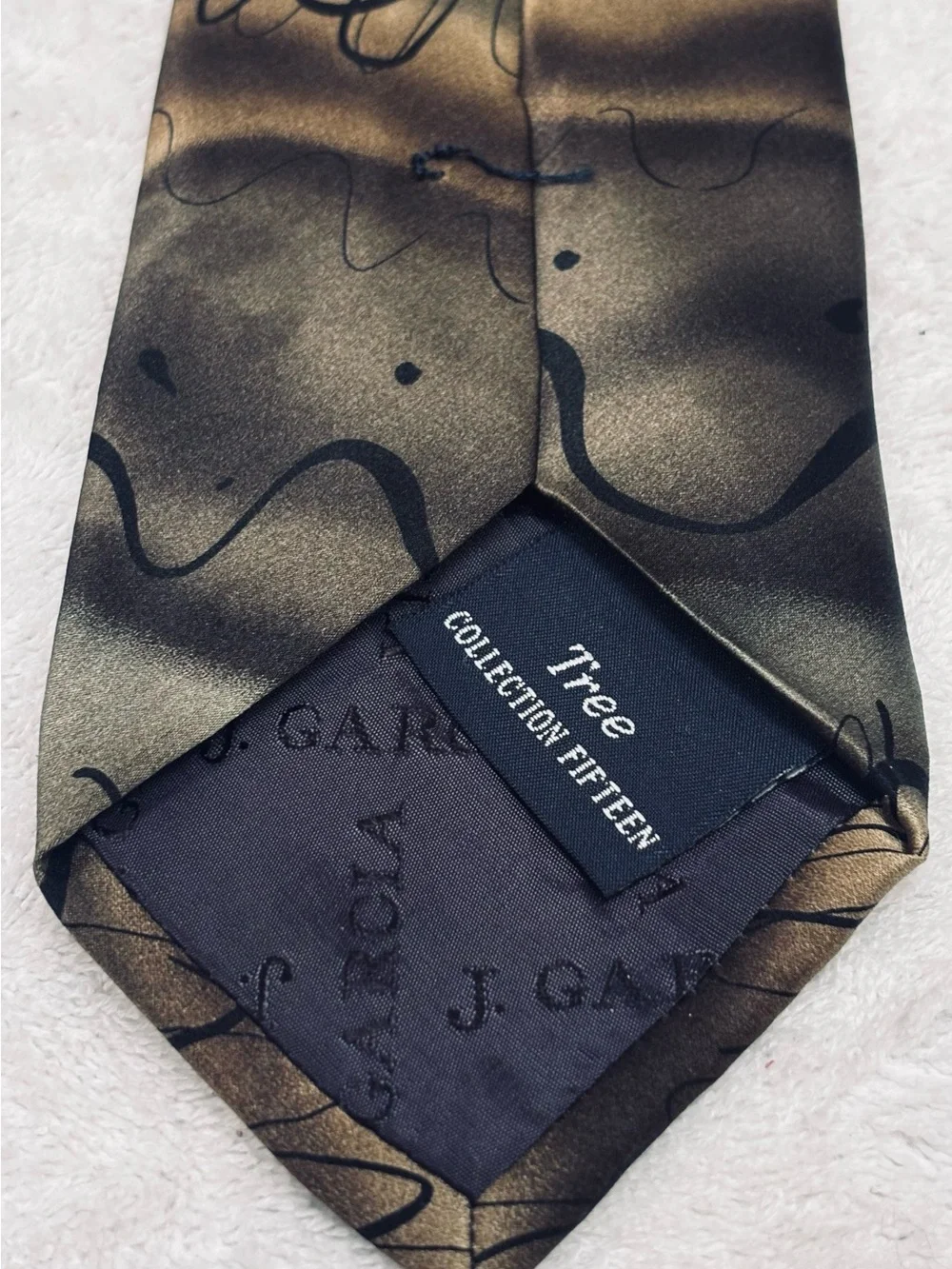 Brand New Stylish Tie By J. Garcia - Tie Width Is 3 1/2 Inches